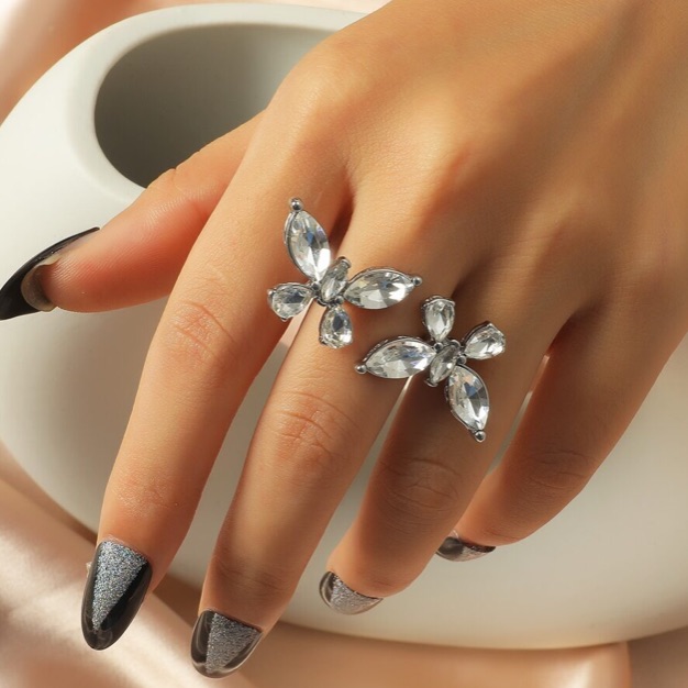 Gorgeous Rhinestone Silver Open Butterfly Ring